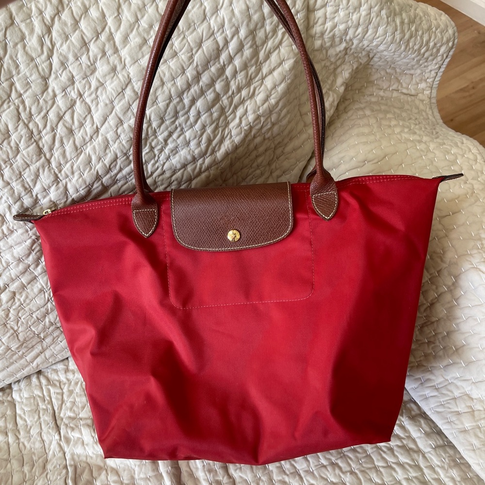 Longchamp Le Pliage Red Bag in excellent condition! Shoulder handles, large size